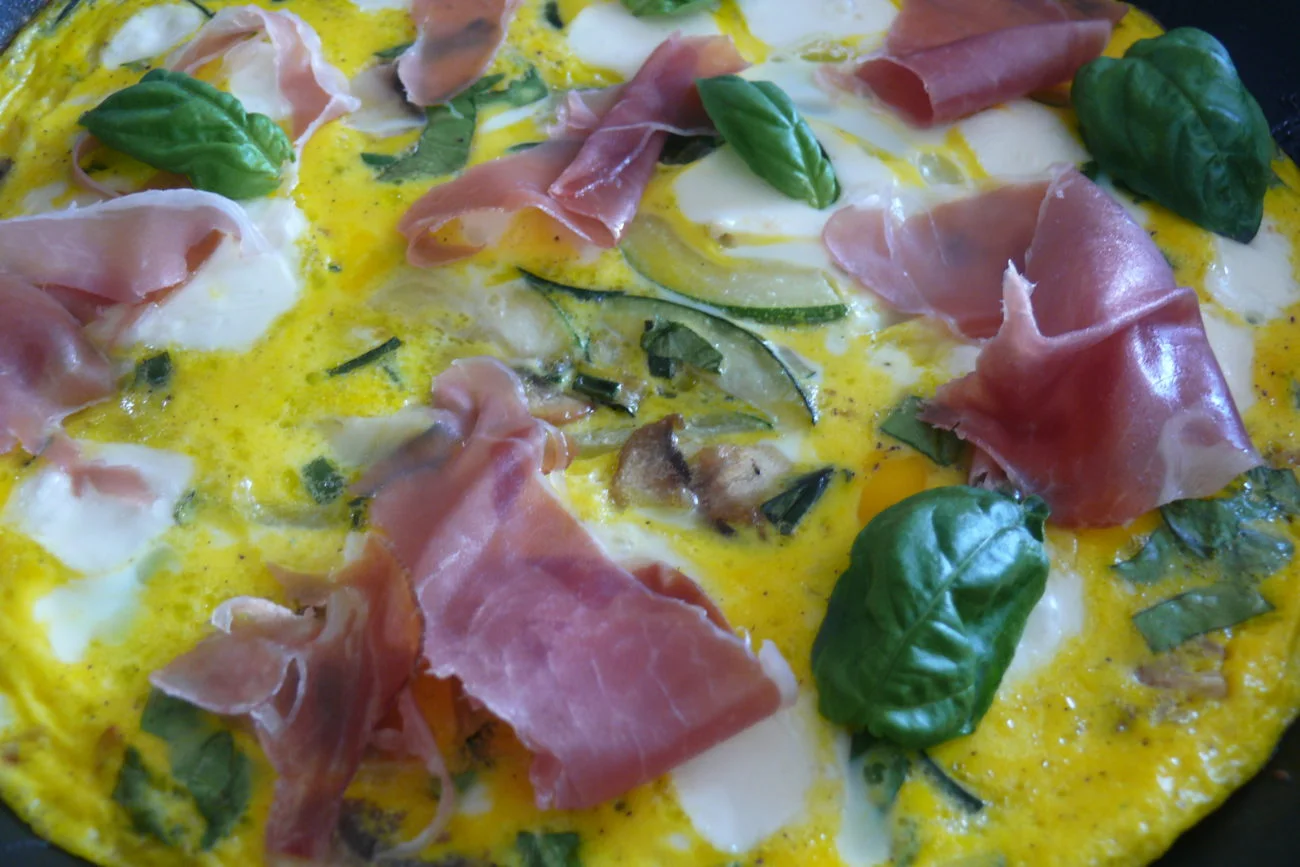 Frittata met courgette, Fontina en Parmaham